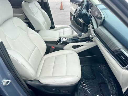 Certified 2024 Kia Telluride SX FWD image 25