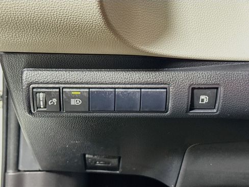Used 2021 Toyota Corolla LE FWD image 10