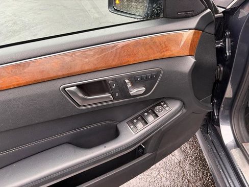 Used 2016 Mercedes-Benz E 350 Sedan image 24