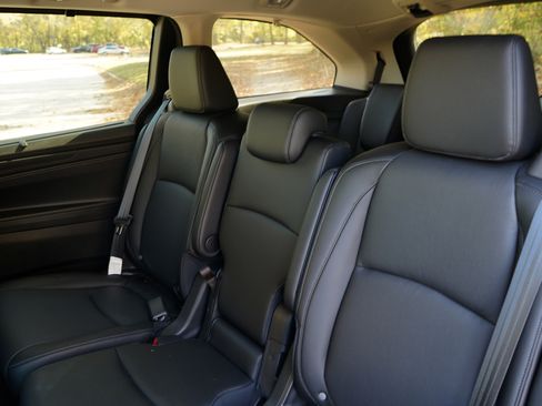 Certified 2025 Honda Odyssey EX-L image 18