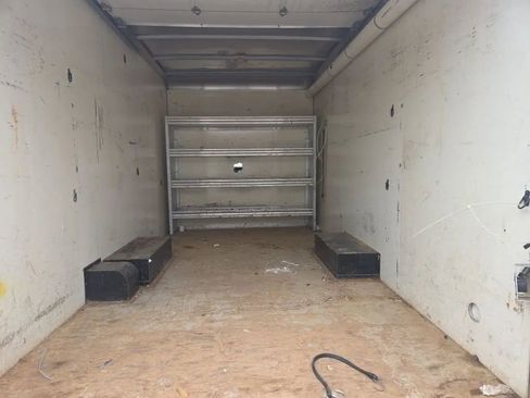 Used 2016 Ford E-350 and Econoline 350 Super Duty image 4