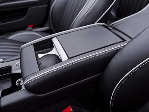Used 2016 Aston Martin DB9 GT RWD image 73