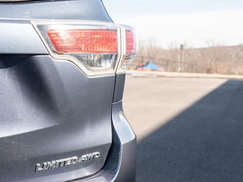 Used 2015 Toyota Highlander Limited AWD/4WD image 51