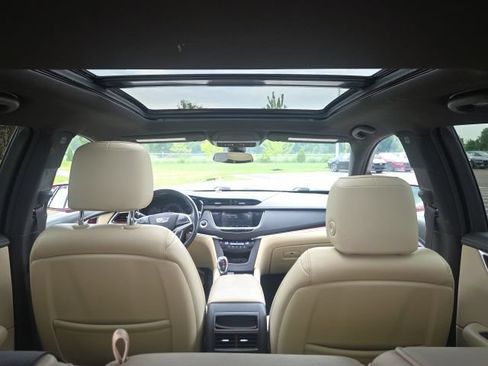 Used 2019 Cadillac XT5 Luxury FWD image 14