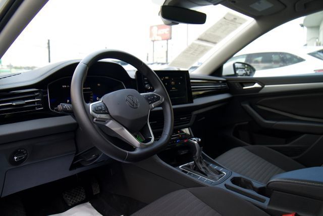Used 2025 Volkswagen Jetta S FWD image 13