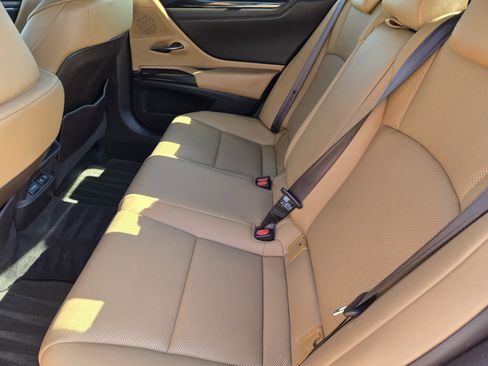 Used 2019 Lexus ES 350 Navigation, Premium Package image 38