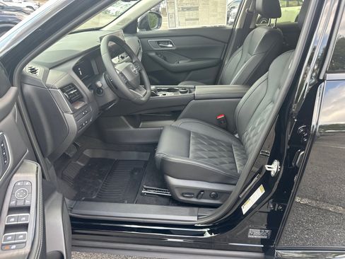 New 2026 Nissan Rogue Platinum w/ Platinum Premium Package image 9