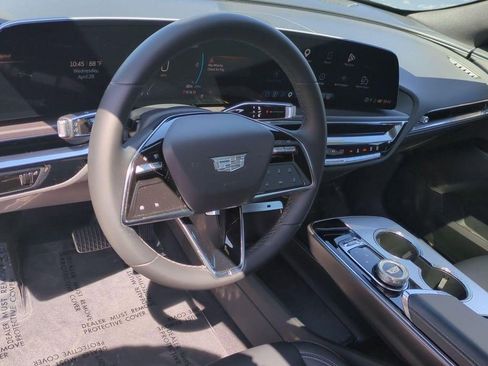 Certified 2024 Cadillac Lyriq Tech AWD/4WD image 8