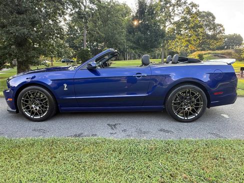 Used 2014 Ford Mustang Shelby GT500 w/ Equipment Group 821A RWD image 22