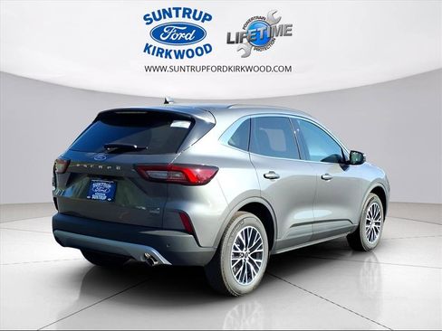 New 2026 Ford Escape SE image 2