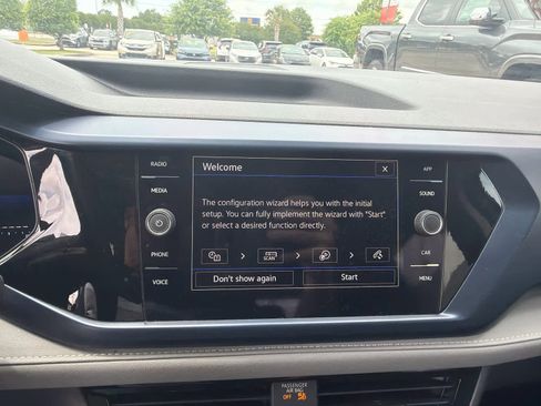 Used 2024 Volkswagen Taos SE FWD image 17