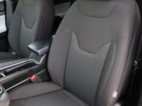 Used 2025 Jeep Compass Sport w/ Mopar Graphics Package image 13