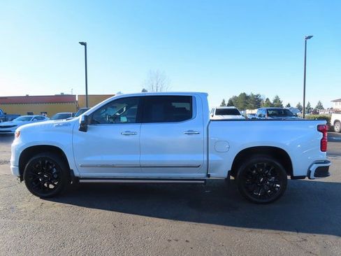 Certified 2025 Chevrolet Silverado 1500 High Country w/ Technology Package image 4