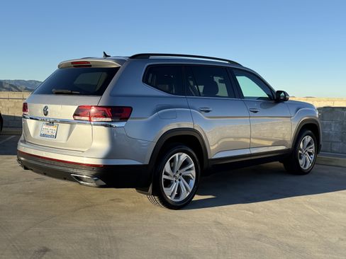 Used 2022 Volkswagen Atlas SE image 11