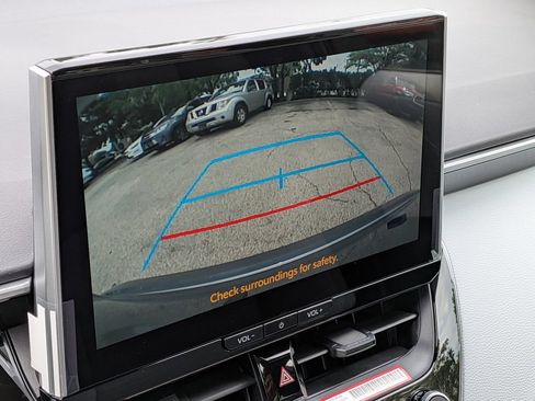 Used 2026 Toyota Corolla SE w/ SE Package FWD image 9