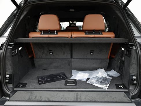 New 2026 BMW X7 xDrive40i w/ M Sport Package image 29