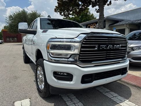 Used 2024 RAM 2500 Laramie AWD/4WD image 2