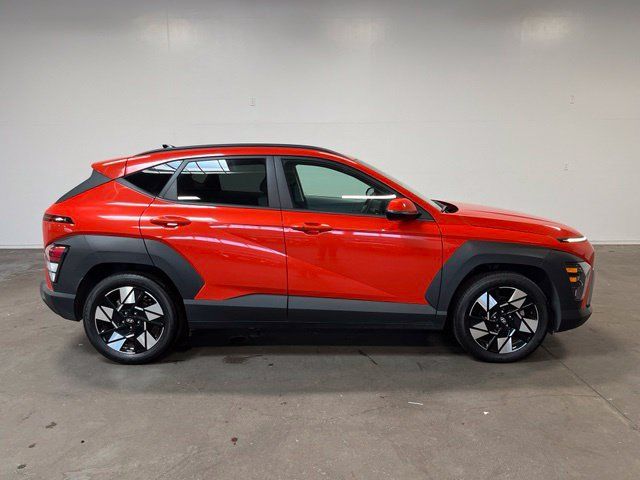 Used 2024 Hyundai Kona SEL FWD image 2