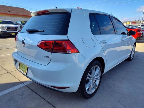 Used 2016 Volkswagen Golf SE image 4