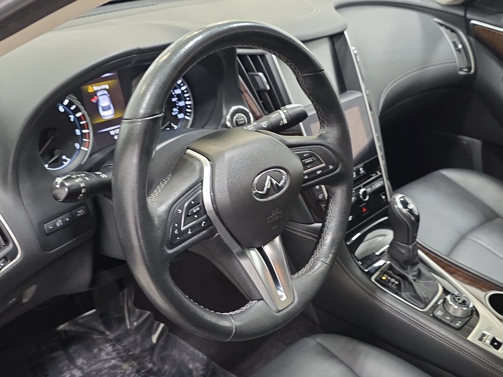 Used 2019 INFINITI Q50 Luxe w/ Essential Package (3.0T Luxe) AWD/4WD image 12