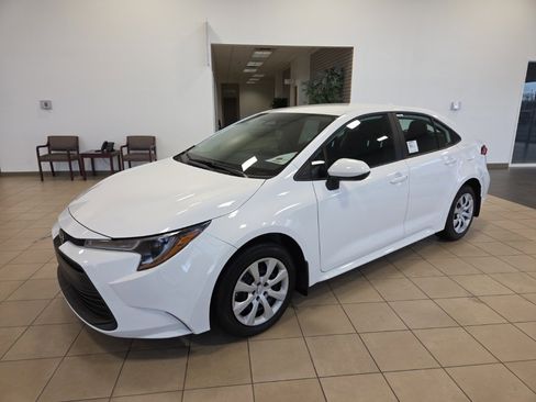 New 2026 Toyota Corolla LE image 3