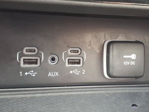 Used 2023 Jeep Grand Cherokee Altitude AWD/4WD image 18