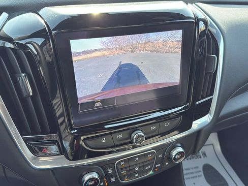 Used 2023 Chevrolet Traverse LT FWD image 31