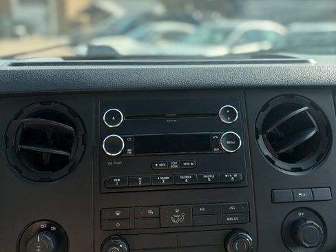 Used 2014 Ford F250 XL w/ Power Equipment Group image 37