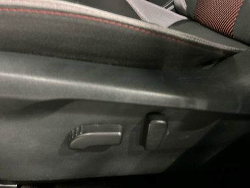 Used 2020 Subaru Impreza 2.0i Sport image 11