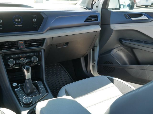 Certified 2024 Volkswagen Taos SE AWD/4WD image 23