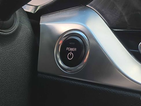 Used 2022 Kia Niro EX image 24