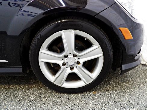 Used 2010 Mercedes-Benz C 300 Sedan image 22