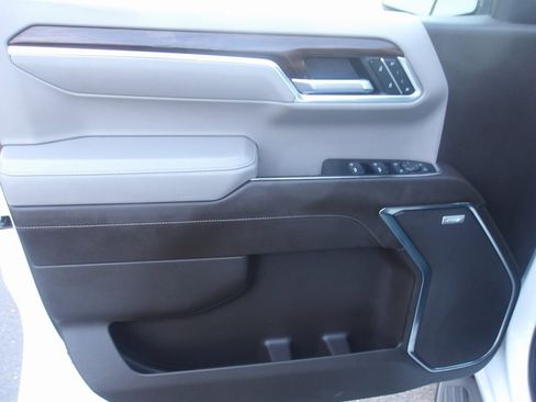 Used 2023 GMC Sierra 1500 SLT w/ SLT Premium Package image 12