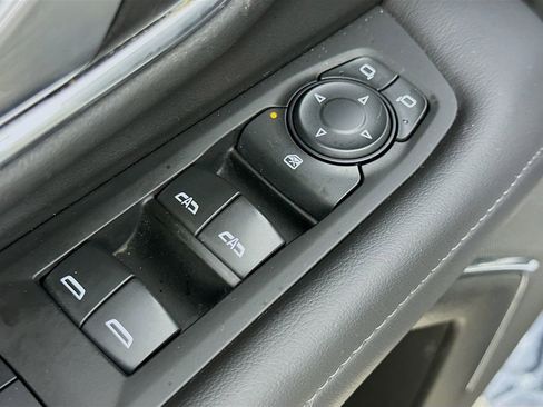 Used 2022 Chevrolet Tahoe Z71 AWD/4WD image 21
