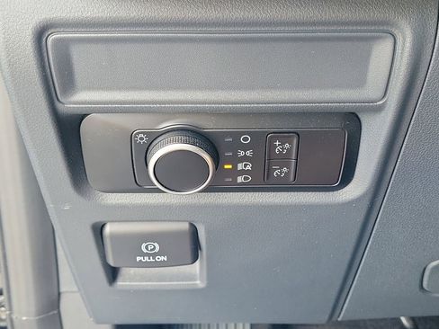 Certified 2023 Ford Expedition XLT RWD image 30