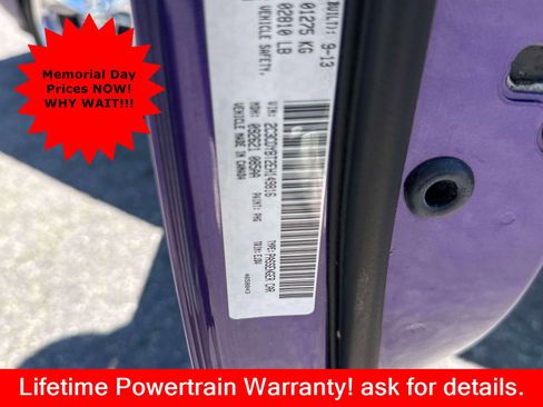 Used 2014 Dodge Challenger R/T RWD image 31