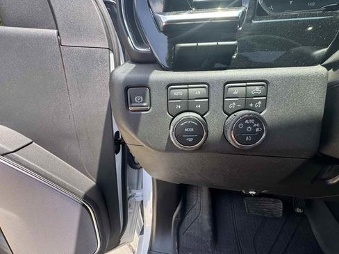 Used 2025 Chevrolet Silverado 2500 High Country w/ Technology Package AWD/4WD image 15