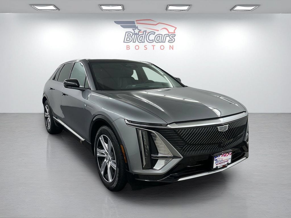 Used 2024 Cadillac Lyriq Tech w/ Driver Assist Package AWD/4WD image 3