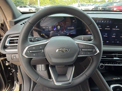 New 2027 Chevrolet Traverse LT w/ Midnight/Sport Edition FWD image 23