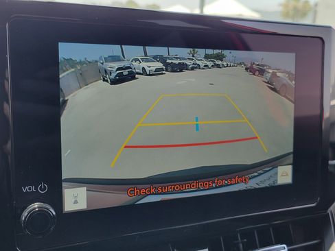 Certified 2024 Toyota Corolla Cross XLE image 23