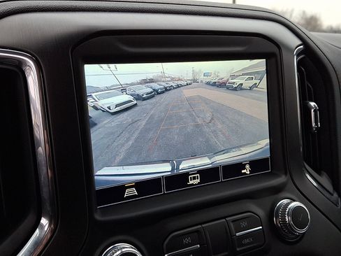 Certified 2021 GMC Sierra 1500 AT4 w/ AT4 Preferred Package image 18