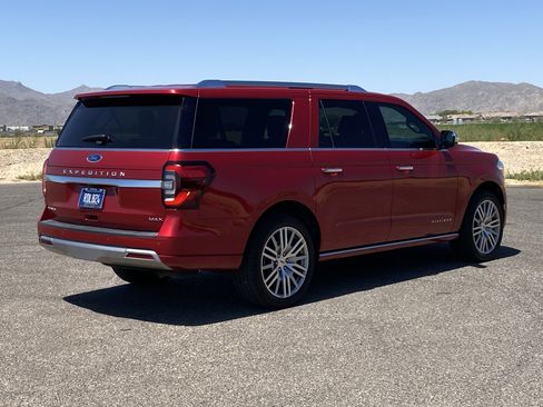 Used 2022 Ford Expedition Max Platinum AWD/4WD image 3