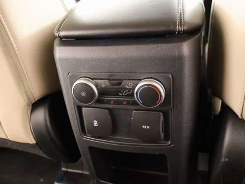 Used 2021 Ford Explorer Limited image 17