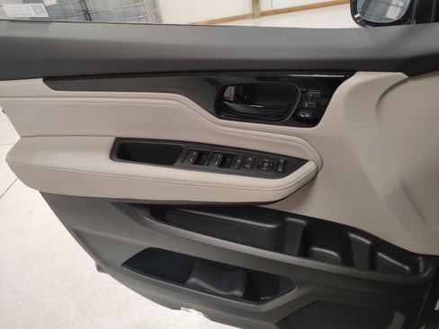 New 2026 Honda Odyssey Elite image 8