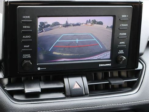 Used 2022 Toyota RAV4 LE AWD/4WD image 15