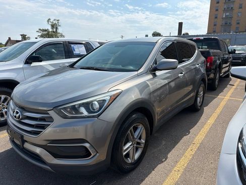 Used 2017 Hyundai Santa Fe Sport AWD/4WD image 2