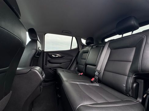 Used 2024 GMC Terrain SLT FWD image 20