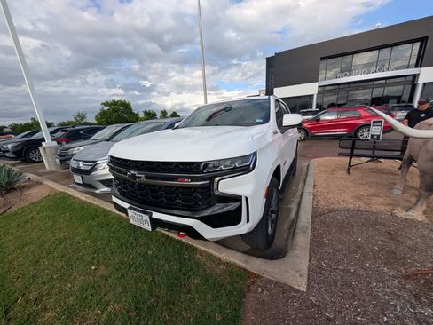 Used 2022 Chevrolet Tahoe Z71 w/ Luxury Package image 9