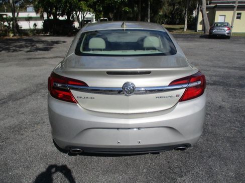 Used 2016 Buick Regal Base 4dr Sedan image 7