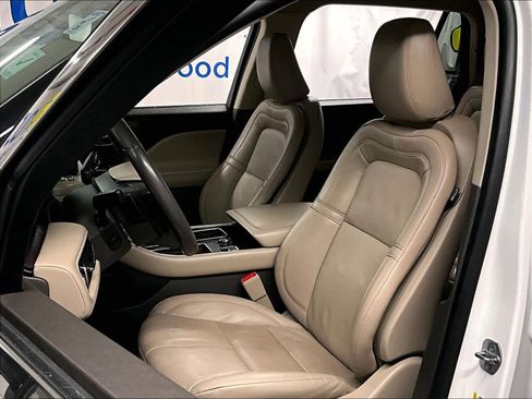 Used 2022 Lincoln Aviator Reserve w/ Elements Package Plus image 10